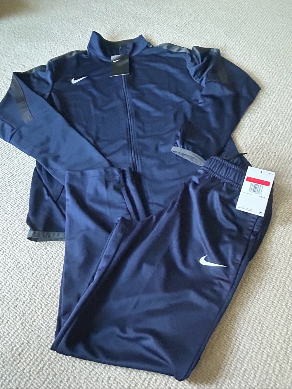 Nike Men’s Navy Full-Zip Track Jacket & Pants Set size L/XL